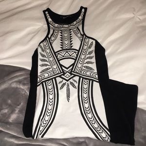 •BLACK/WHITE TRIBAL PRINT BODY-CON DRESS•